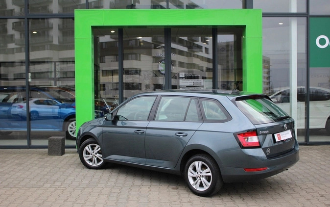 Skoda Fabia cena 41900 przebieg: 126331, rok produkcji 2019 z Sztum małe 466